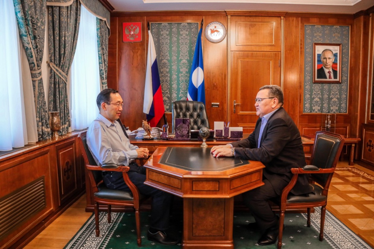 Выборы в Якутии: фонд депутата Ил Тумэна направил 300 тысяч рублей в поддержку Айсена Николаева