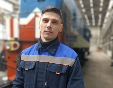 Слесарь «ЖДЯ»: чтобы ремонтировать локомотивы, надо знать алгебру и черчение