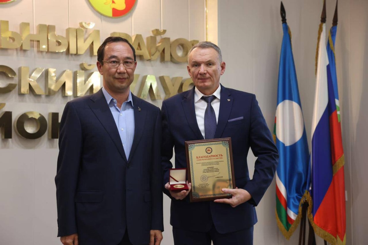 Айсен Николаев пожелал экс-главе Усть-Майского улуса удачи на новом поприще