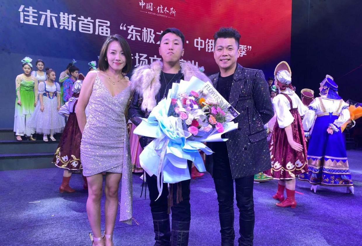 Якутский хомусист Георгий Слепцов-Ча5ылхан достойно представил Якутию на концерте в Китае