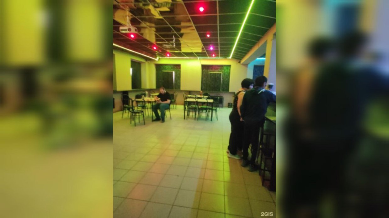 Мэру пожаловались на деятельность кафе «Для друзей», расположенного в Сайсарах Якутска