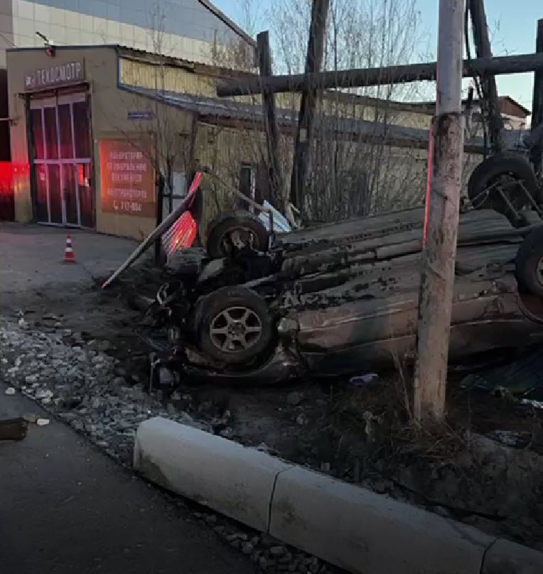 В Якутске произошло ДТП, в котором погибла девушка