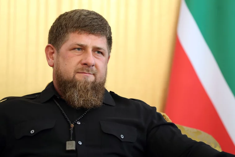 Кадыров похвалил 15-летнего сына за избиение поджигателя Корана