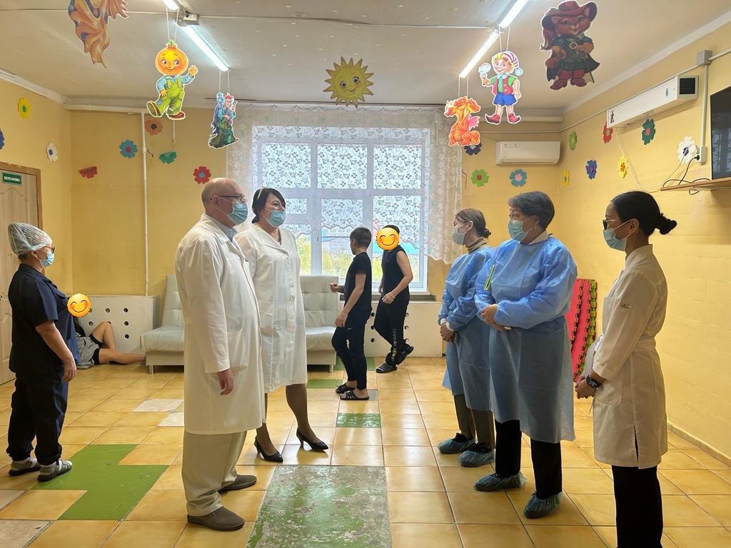 Детскому омбудсмену в Якутии пожаловались на санитаров Якутского психдиспансера