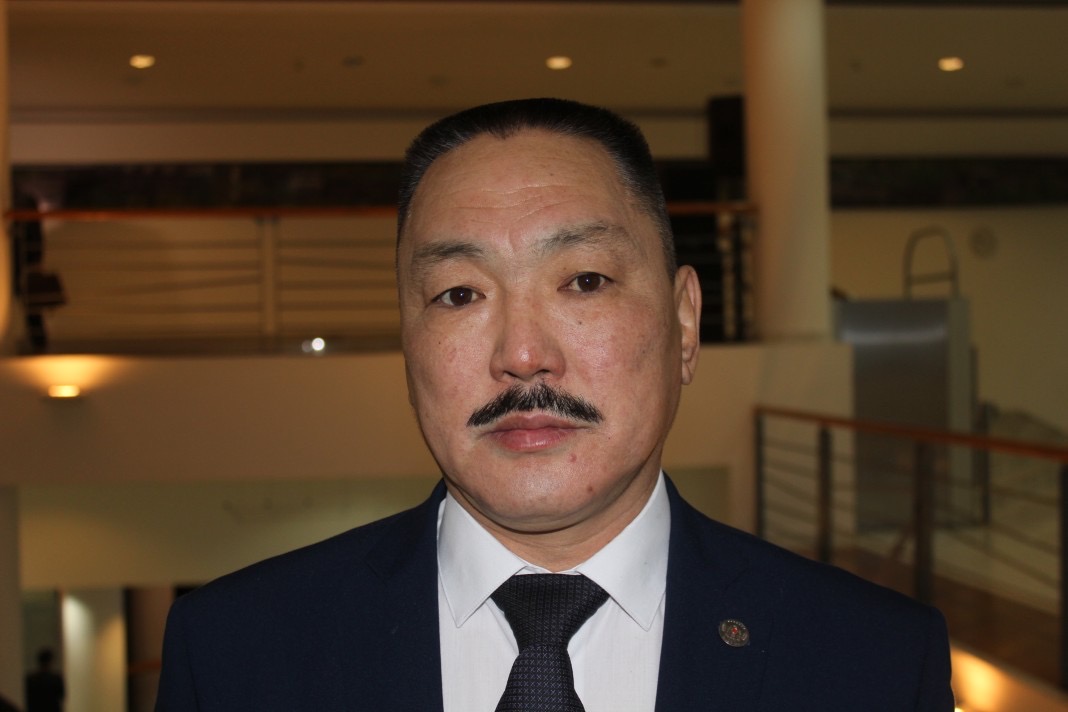 "Да… Нет, конечно не я": Глава Нюрбинского улуса заврался журналистам