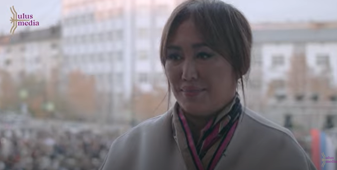 Алевтина Эверстова пожелала Ил Дархану построить Ленский мост и победить бедность в Якутии