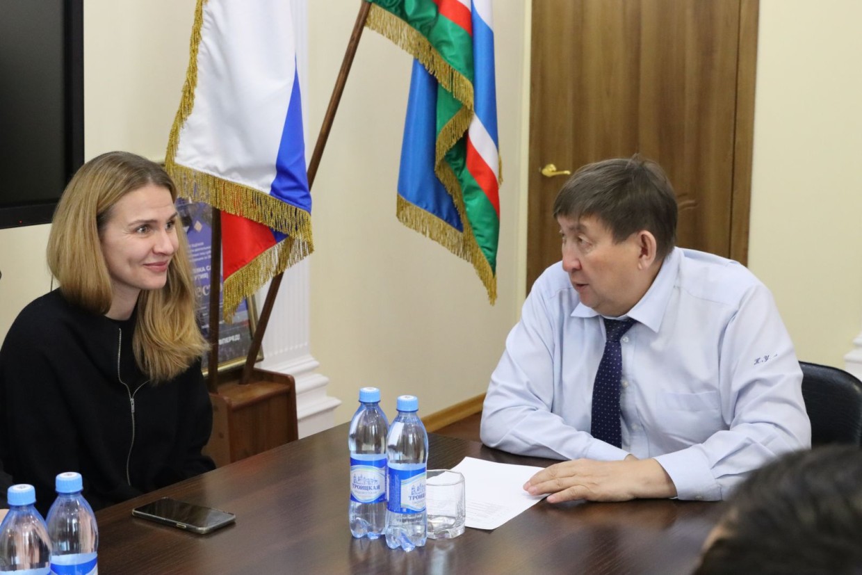 Режиссер фильма о Донбассе пообещала помочь продюсеру Семену Шишигину в создании якутского фильма в зоне СВО