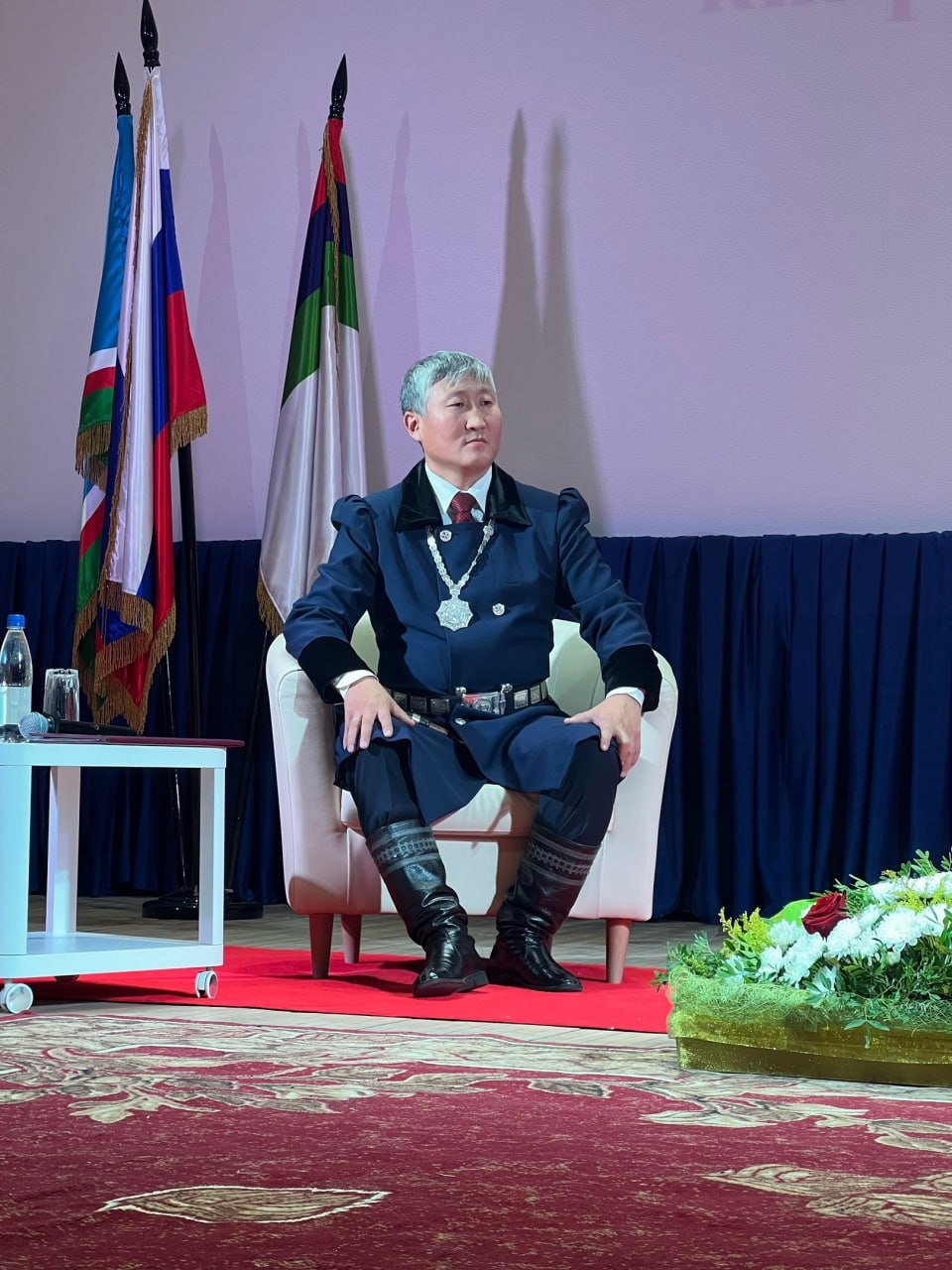 «Что за барские замашки?». В должность вступают избранные главы улусов Якутии