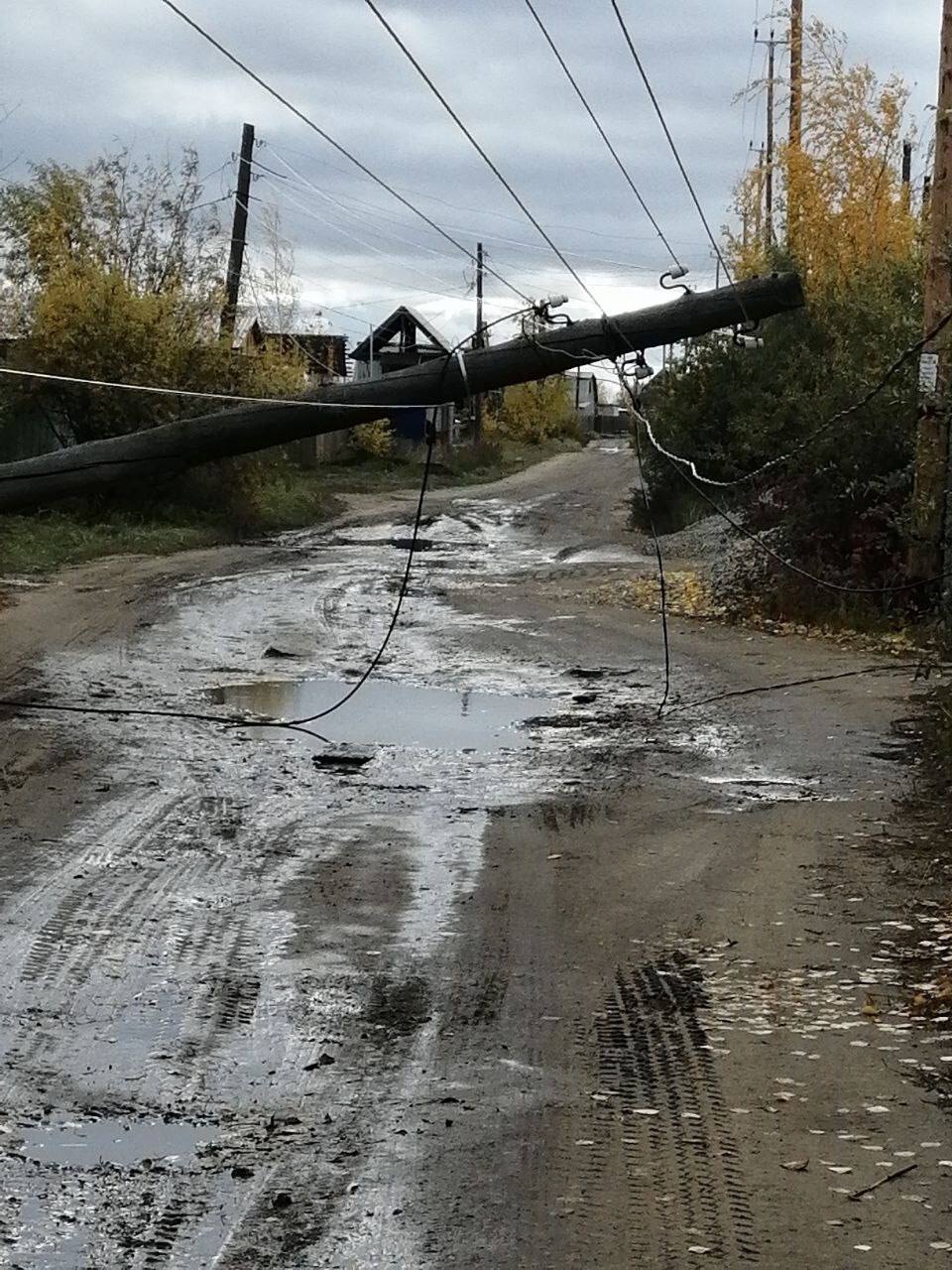 В Якутии вторые сутки нет электричества в ряде домов в Якутске, пригородах и Намском районе
