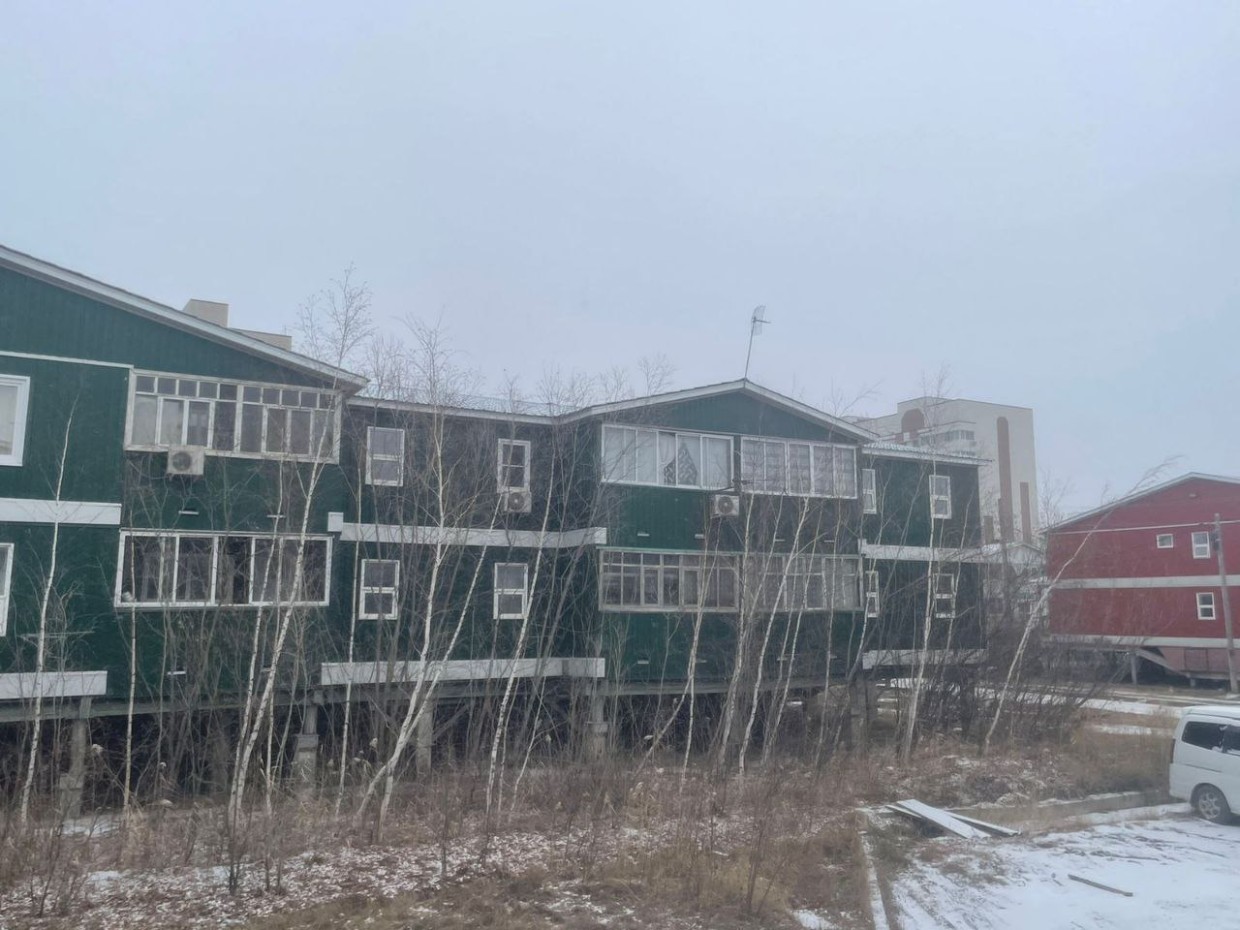 "Замерзаем!": Жители микрорайона Якутска просидят без горячей воды минимум неделю из-за отсутствия канадских запчастей