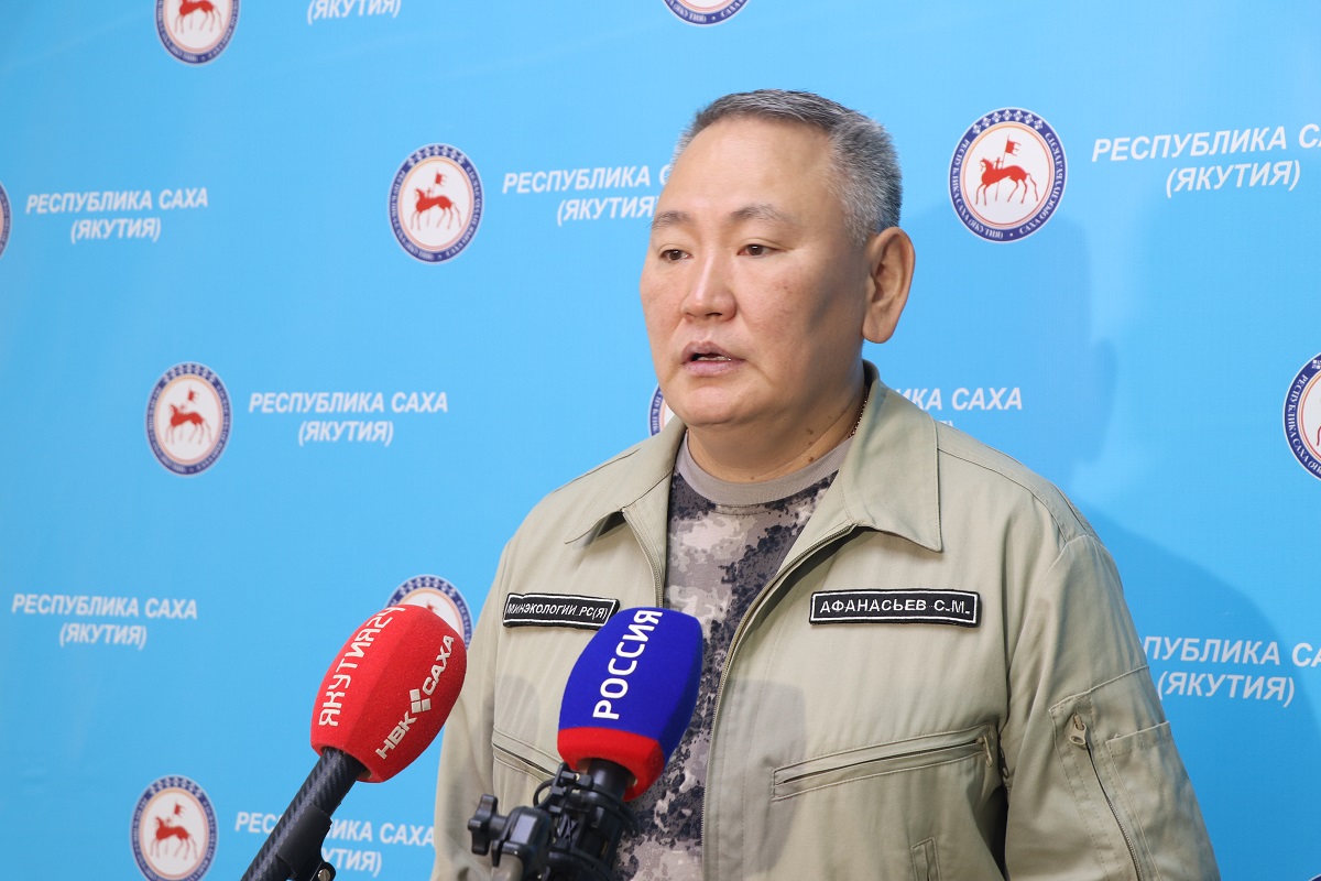 Сенатора Сахамина Афанасьева судят за административное правонарушение в Якутске