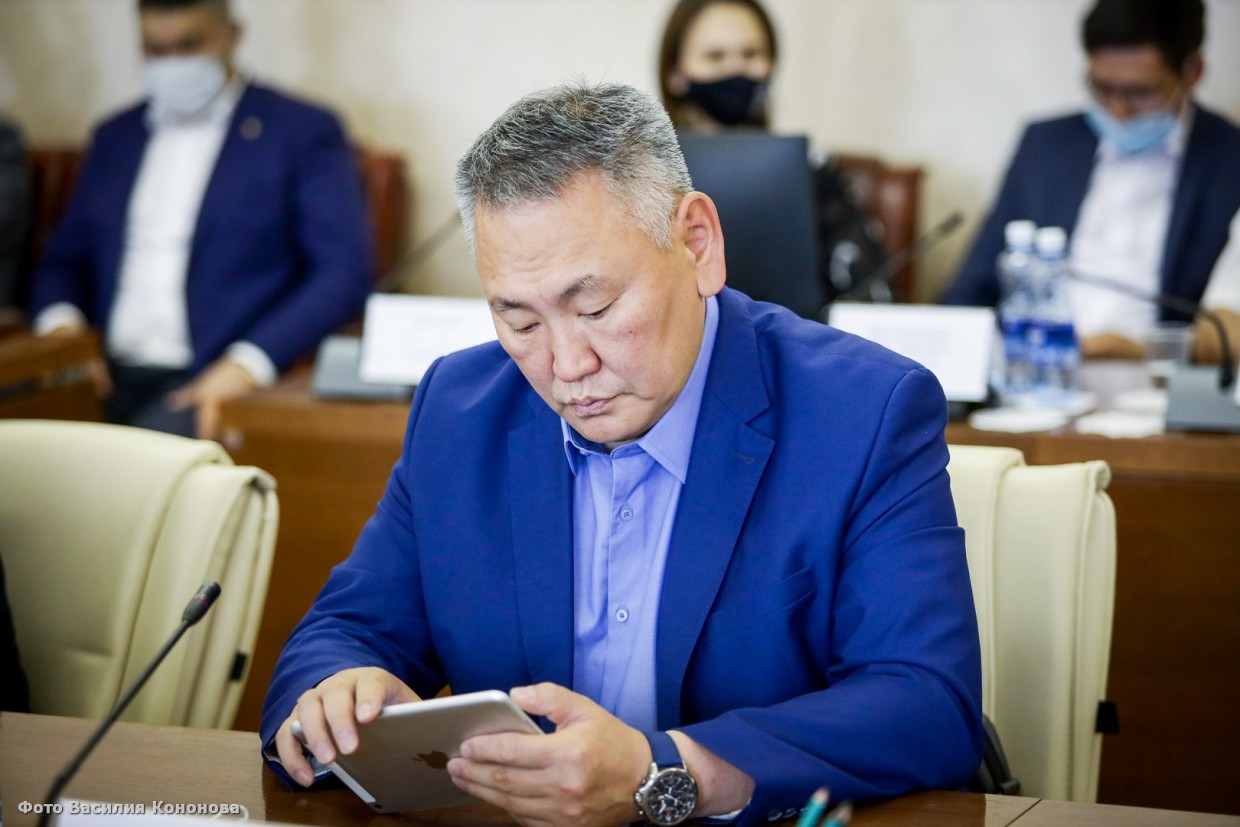 Якутский горсуд прекратил производство в отношении сенатора Сахамина Афанасьева