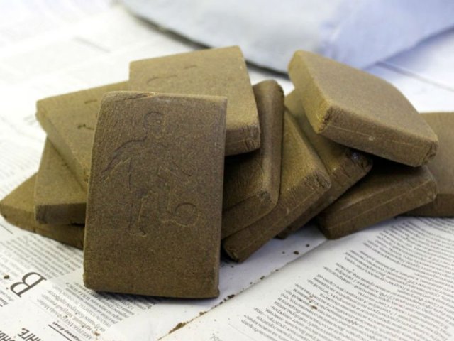 «Что-то не то»: В Ленском районе помощник прокурора выявил пропажу гашиша из вещественных доказательств