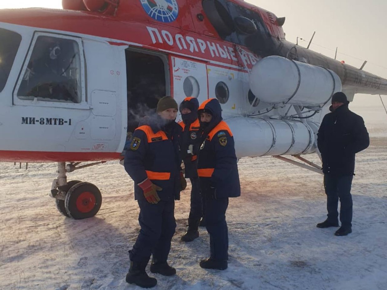 Спасатели вылетели на поиски трех мужчин, пропавших в Оймяконском районе