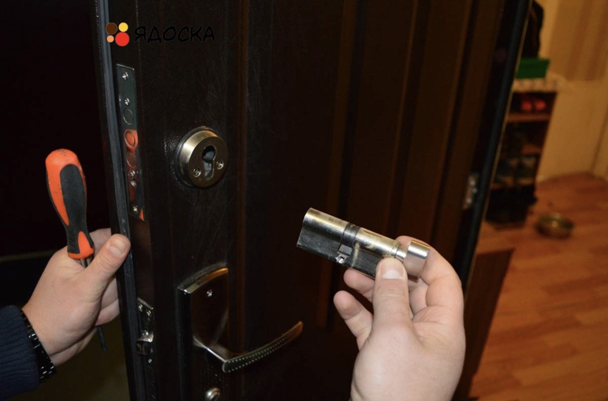 «Осторожно!»: В Якутске вскрытие и замена дверного замка могут обойтись в 20 – 30 тысяч рублей