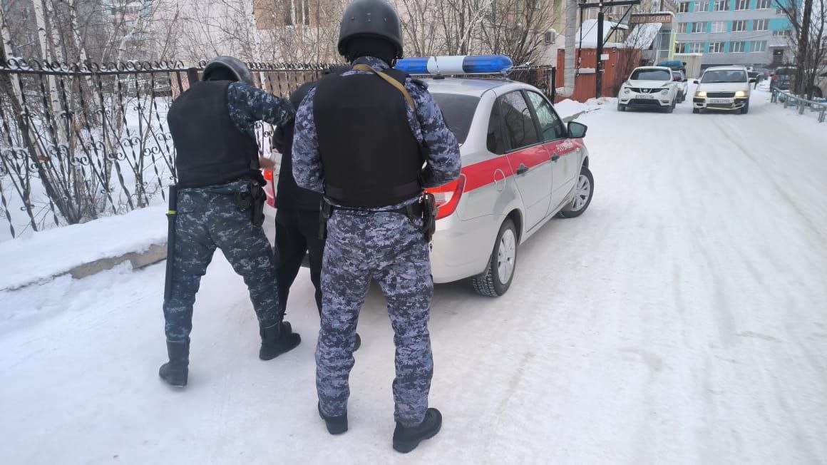 Патруль Росгвардии задержал гражданина по подозрению в совершении грабежа