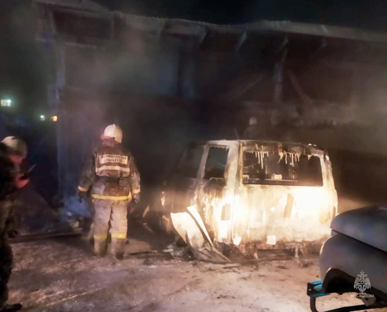 Пожар с тремя погибшими в Хандыге произошел в результате взрыва газового баллона в автомобиле