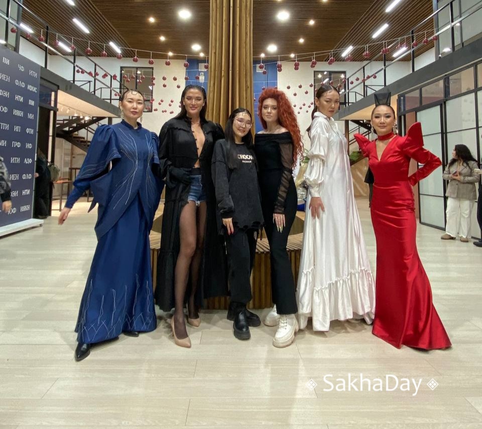Известные красавицы Якутии украсили фестиваль моды «Ajar kyn»