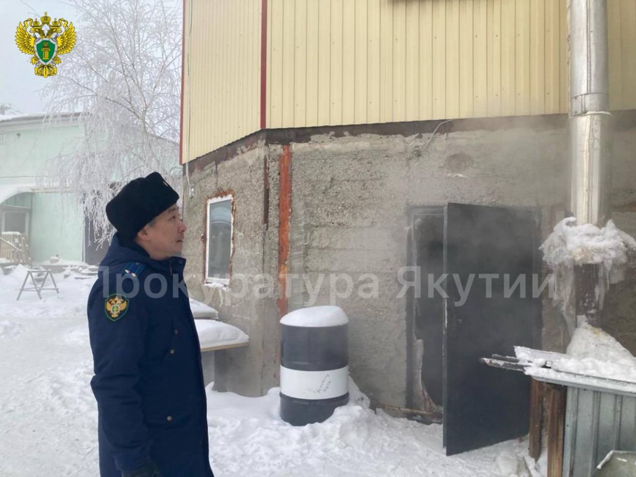 В Якутии несколько человек отравились угарным газом. Один погиб, среди пострадавших ребенок