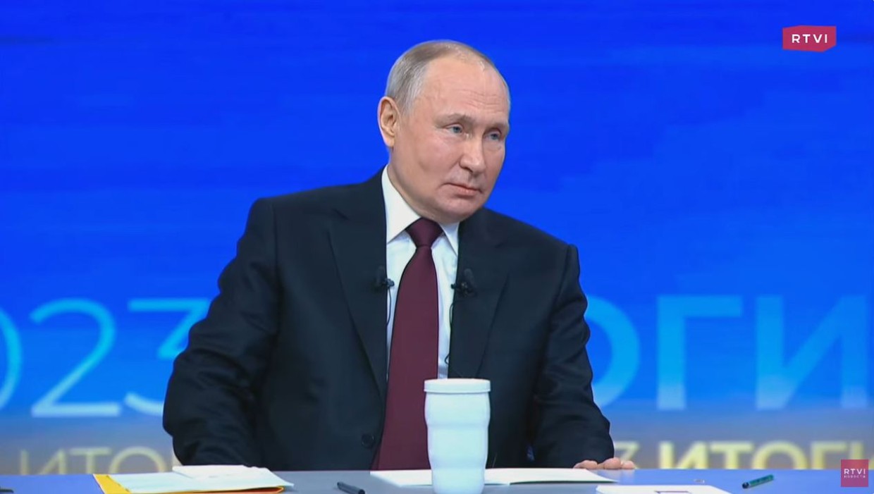 Владимир Путин ответил на ряд вопросов о поддержке жителей Дальнего Востока