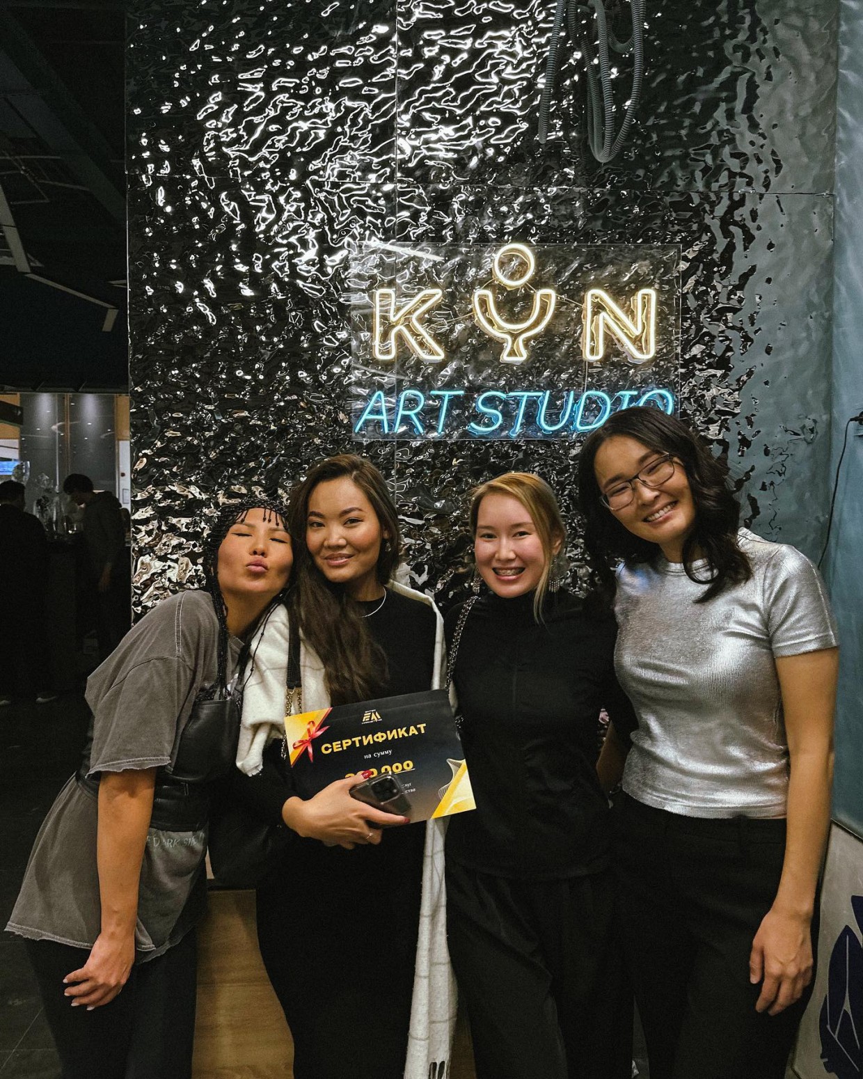 Якутянка Марика Аммосова открыла арт-студию KYN в Алматы