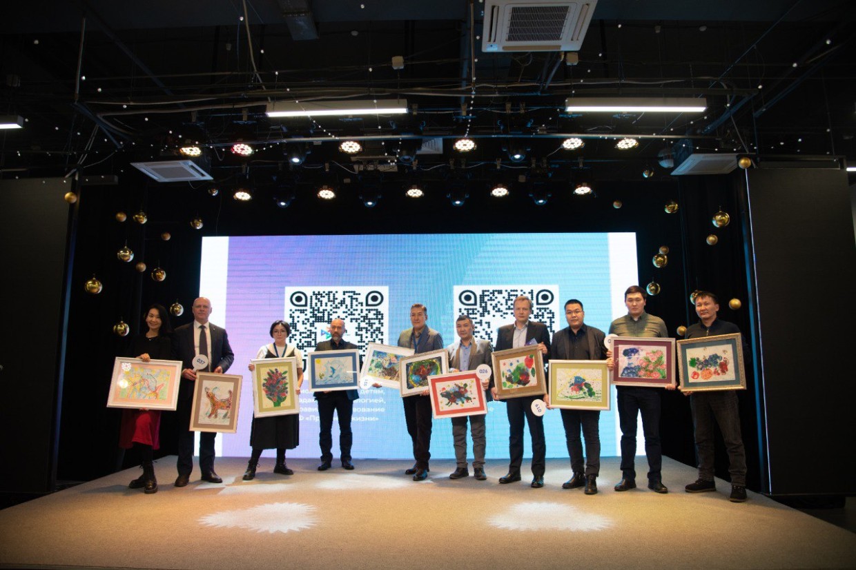 11 детских картин продали за четверть миллиона рублей на благотворительном аукционе