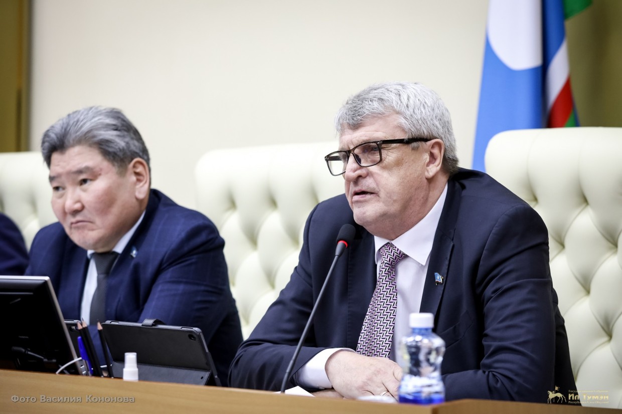 Депутат Ил Тумэна: журналисты присылают мне дурацкие вопросы и не радуются за людей