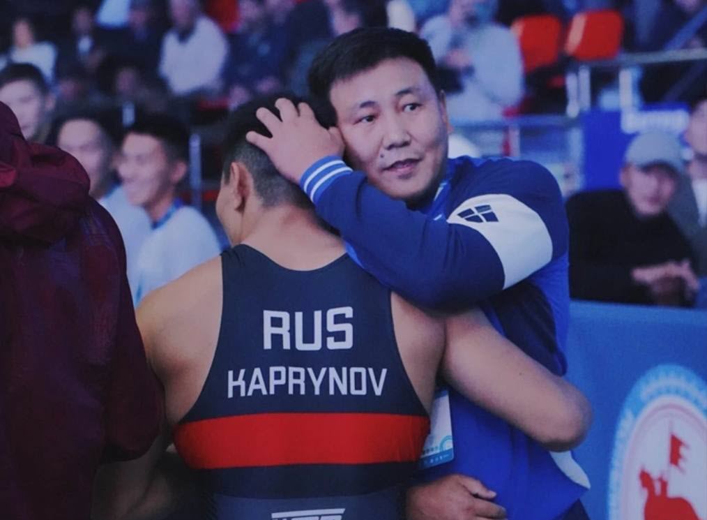 Главный тренер сборной Якутии по вольной борьбе уходит с должности ради выборов