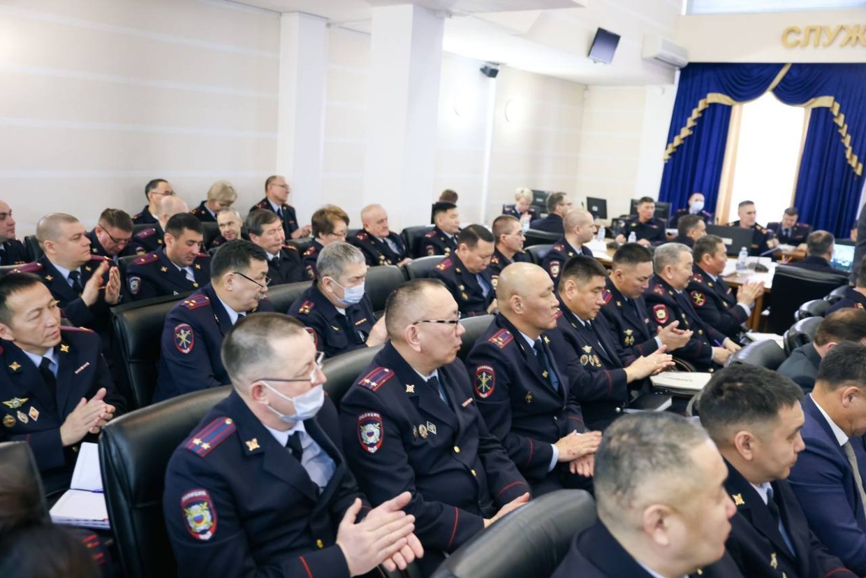 Айсен Николаев обратил внимание на необходимость пресечения любых попыток проявления экстремизма
