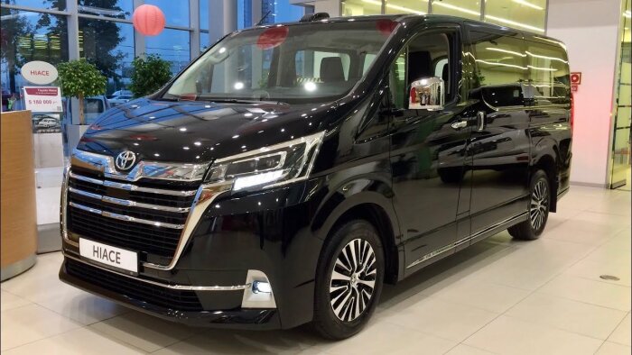 Властям Якутии необходимо пересесть с 220 иномарок на отечественные авто