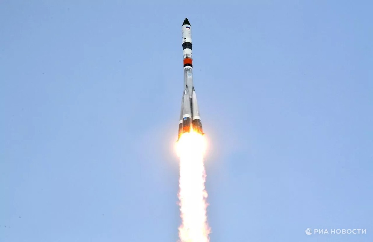 Фрагменты ракеты-носителя "Союз-2.1б" могут упасть в двух районах Якутии