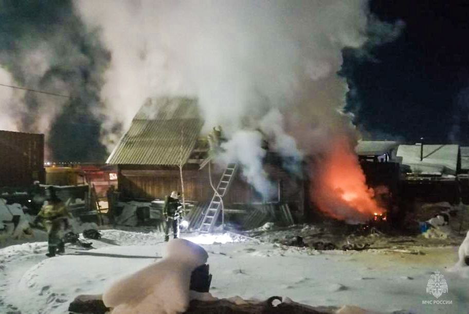 На месте ночного пожара во Владимировке обнаружено двое погибших
