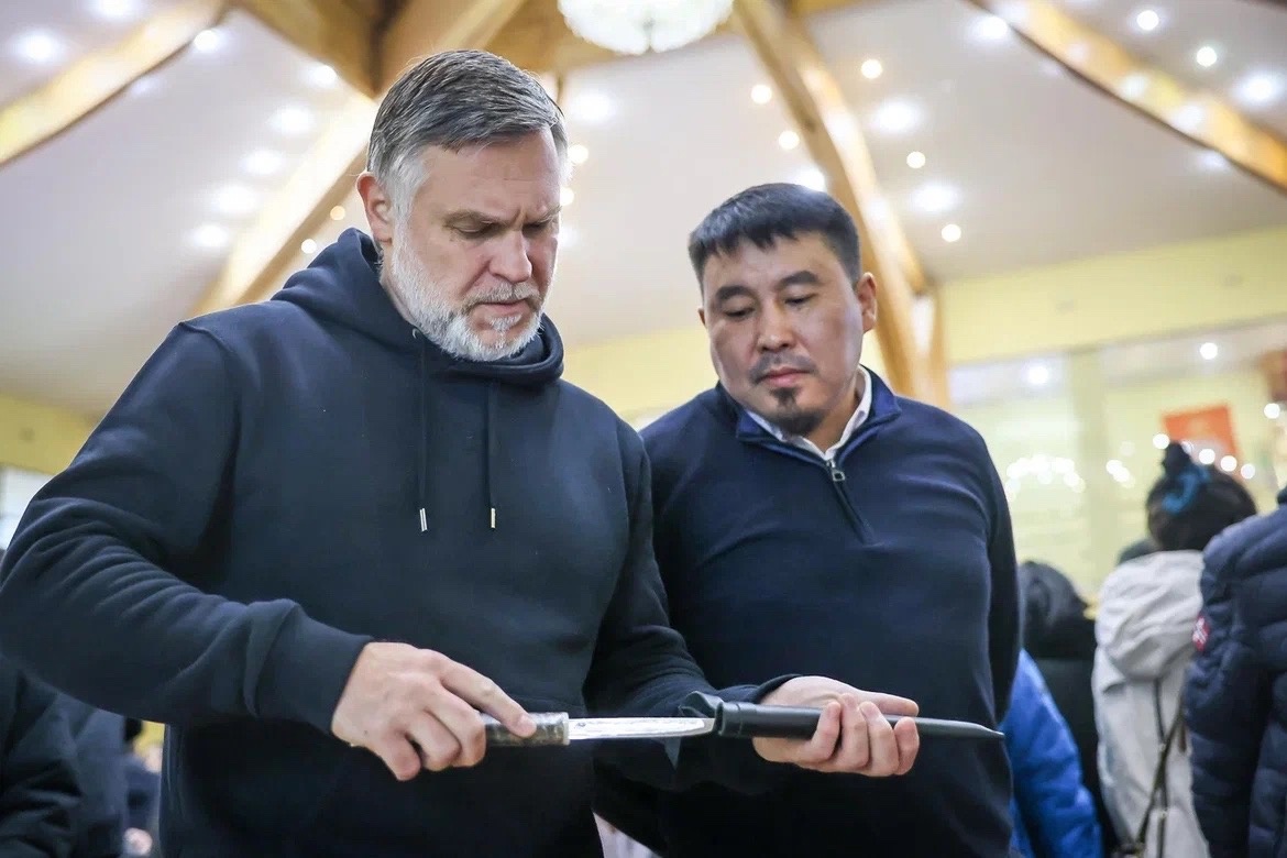 В Якутске проходит выставка якутских ножей