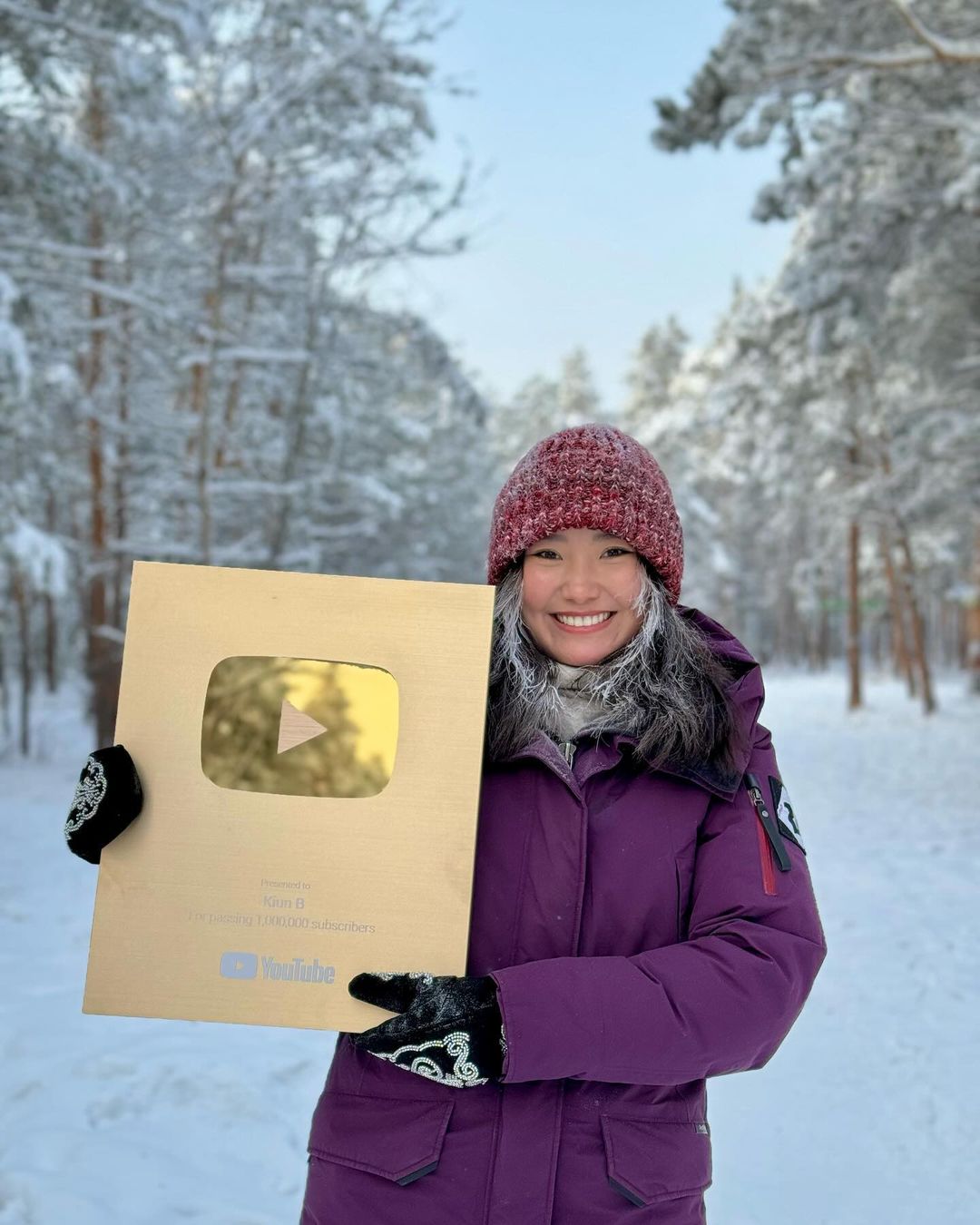 Якутянка Кюннэй Босикова получила золотую кнопку YouTube