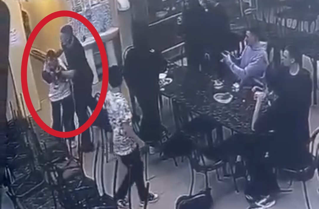 В Ленске школьник бросил на пол девочку, у нее сотрясение мозга