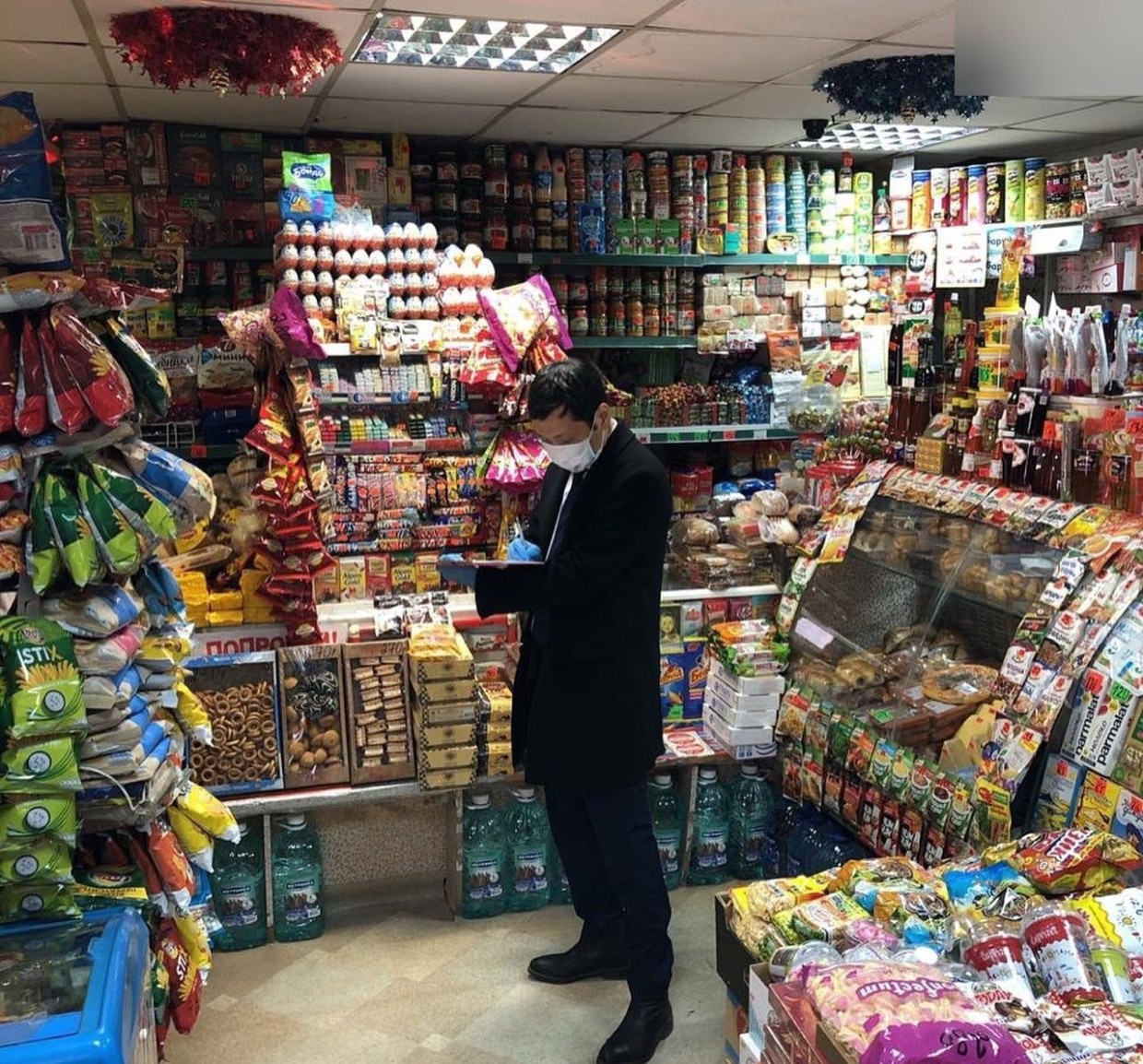 Руководитель Административной комиссии Якутска прокомментировал слова о смешной зарплате бывшего сотрудника, попавшегося на взятках