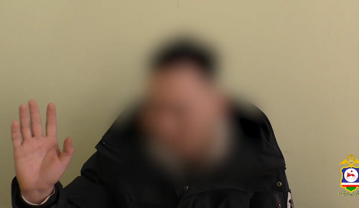 «Прости за кипиш, я спешил!». Преследовавший ребенка мужчина оказался артистом театра