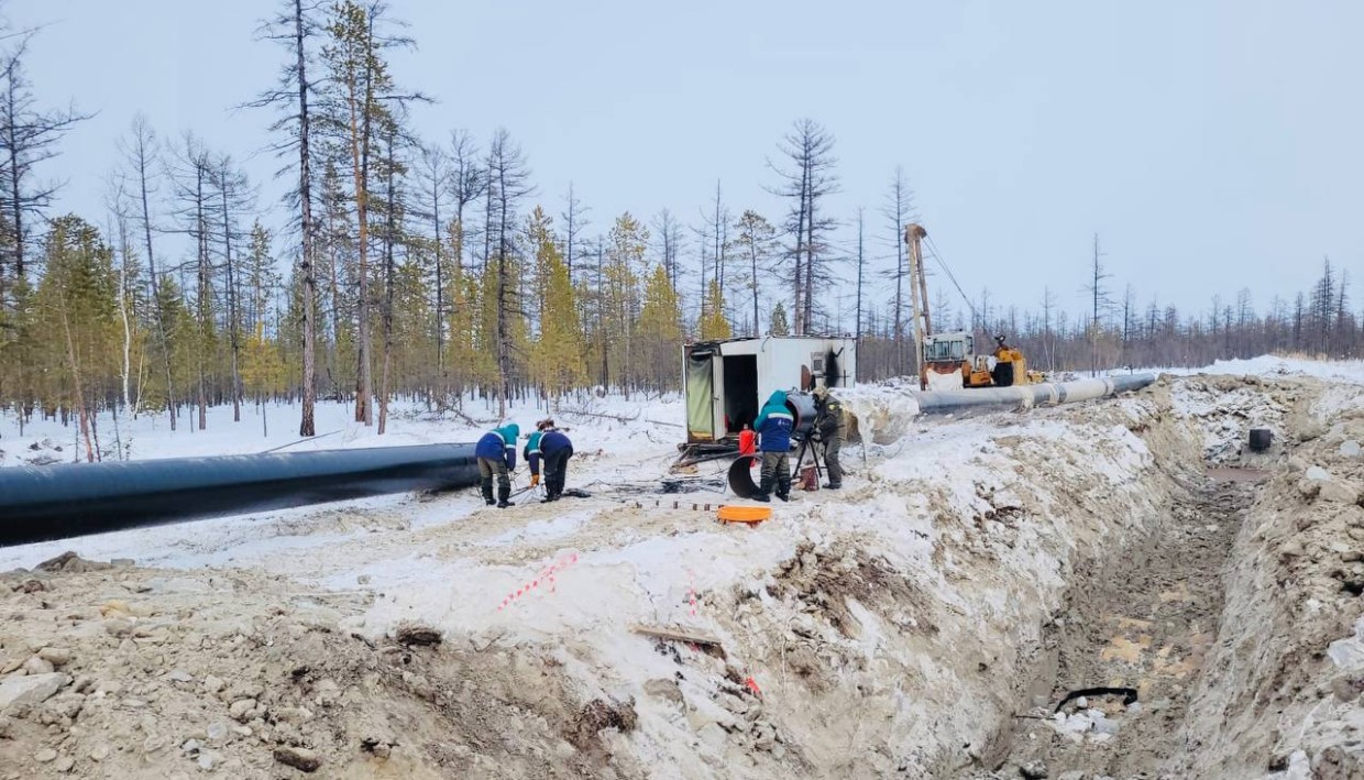 «Сахатранснефтегаз»: строительство газопровода «Кысыл-Сыр - Мастах» идёт по графику