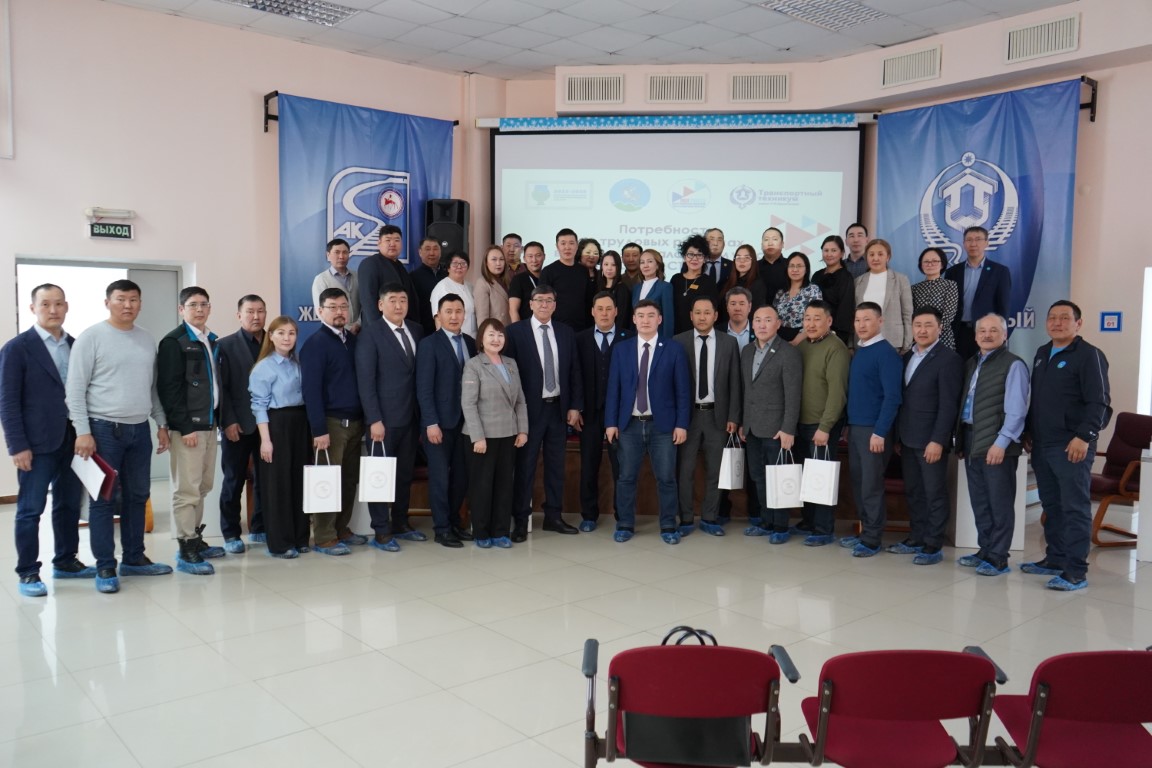 Необходимо готовить местные кадры для строительства железной дороги до Магадана