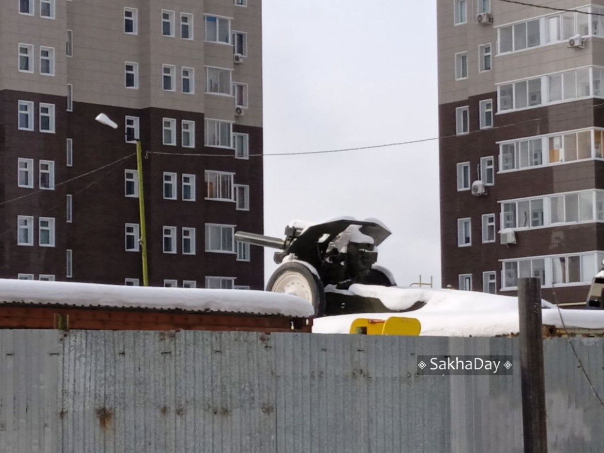 «Папа сам собирал и восстанавливал старую технику на собственные средства». Гаубицу из личной коллекции Сергея Черных передали в музей