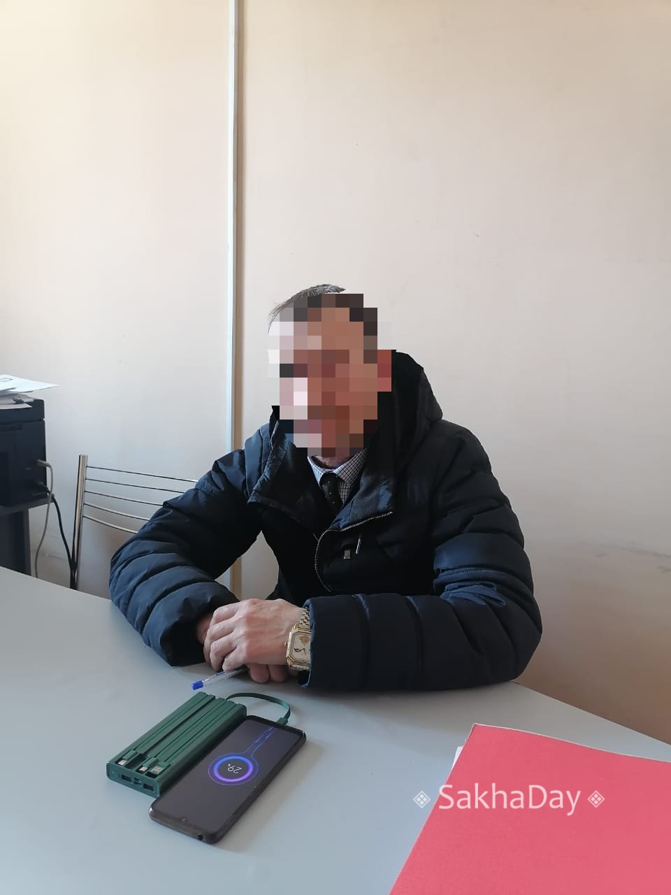 "Дома есть нечего": В Якутске сотрудник УК "Домашний очаг" объявил голодовку