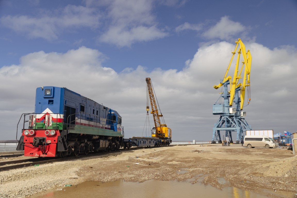 АК «Железные дороги Якутии» завершила строительство и сдала в эксплуатацию подъездной путь от станции Нижний Бестях до грузового терминала ЛОРПа