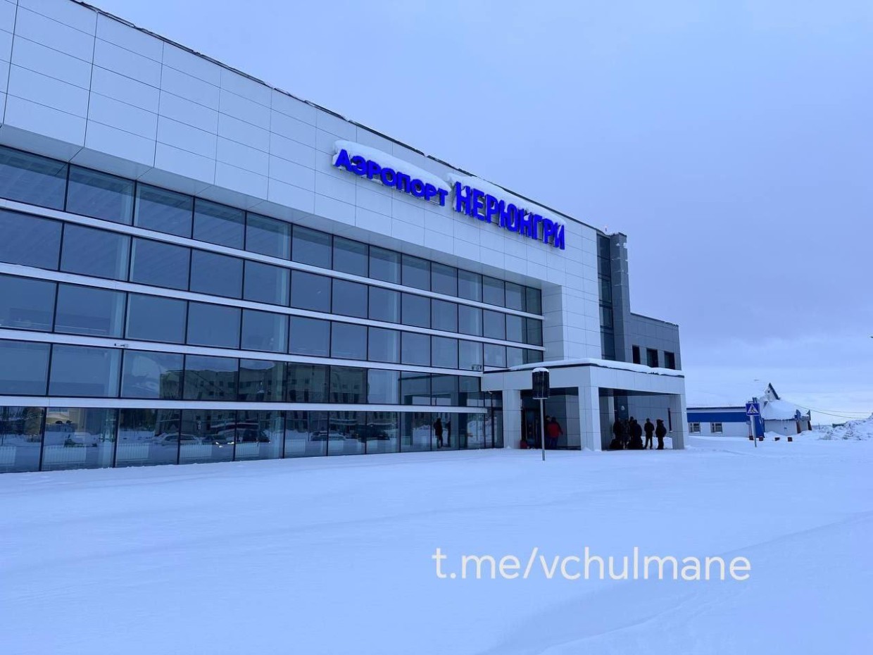 В Нерюнгри вновь снегопады. На улицы города брошена вся коммунальная техника, аэропорт не принимает самолеты