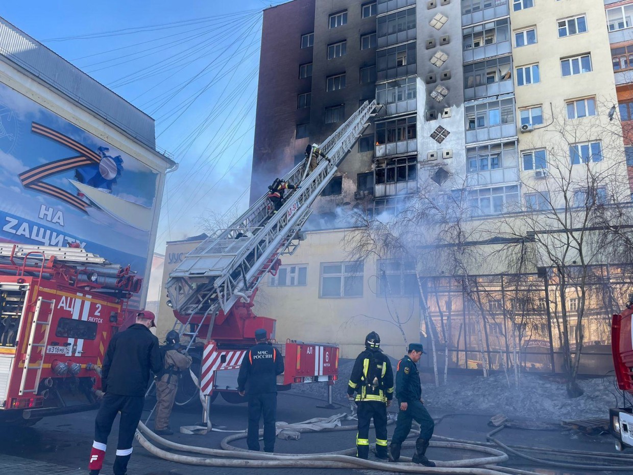 В Якутске мужчину оштрафовали на 50 тысяч рублей за пожар в жилом доме на Ленина, 25
