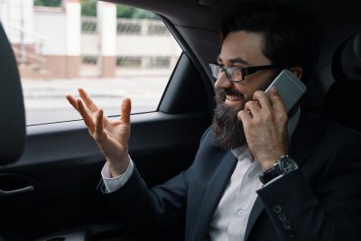 Россиянина жестко оштрафовали за ковыряние в носу