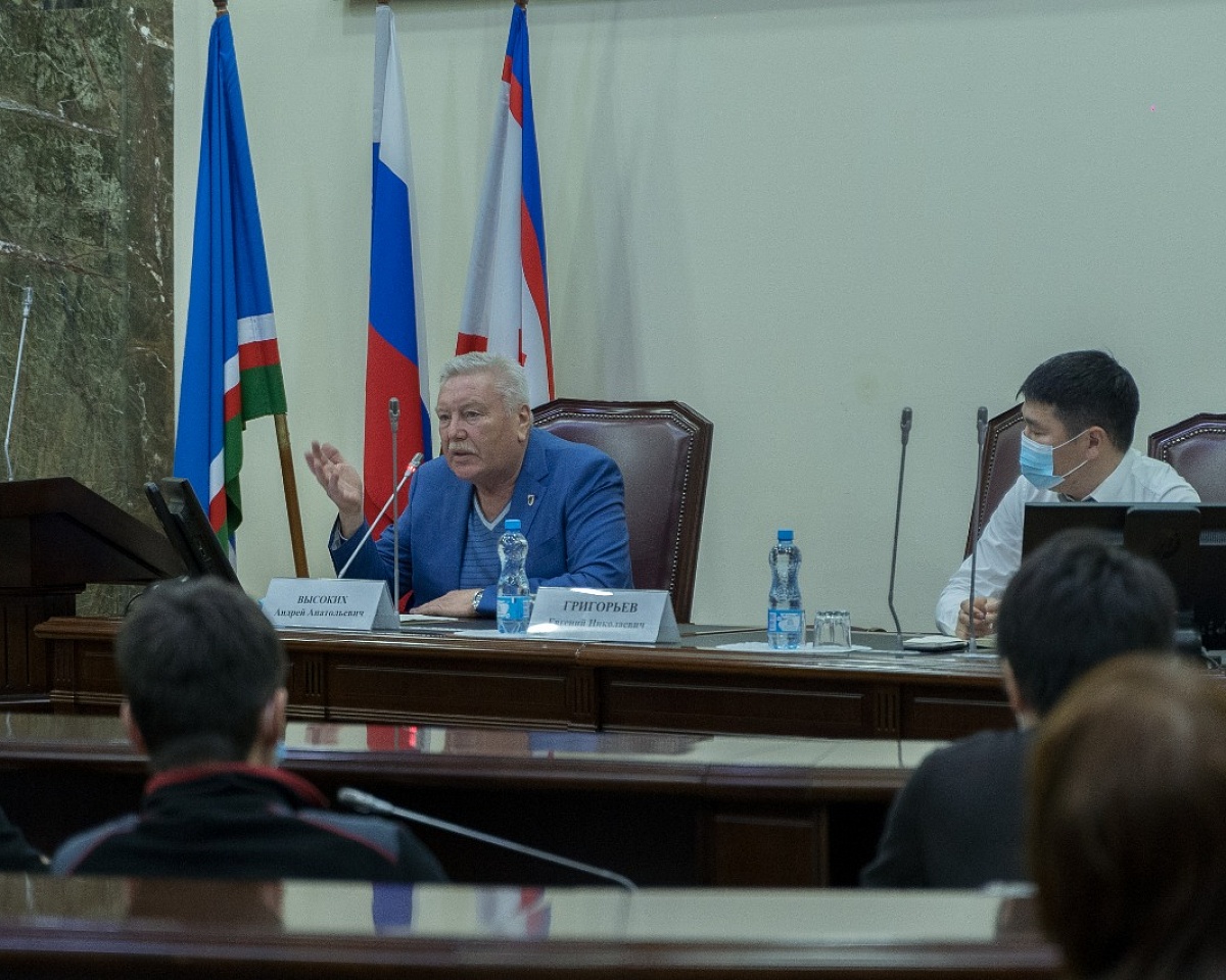 Экс-председатель Общественной палаты Якутска решил договориться с мэрией по иску о самозахваченной земле