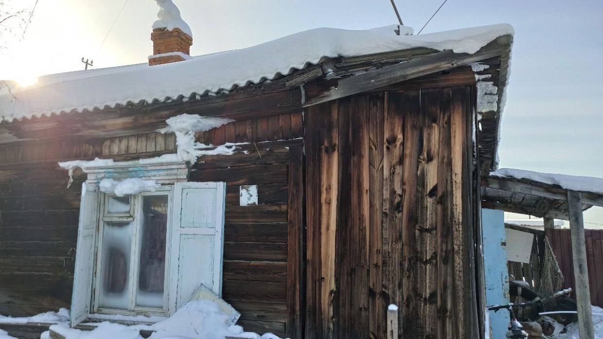 Прокуратура Якутска провела проверку по публикации Sakhaday о семье, проживающей в аварийном доме в Табаге