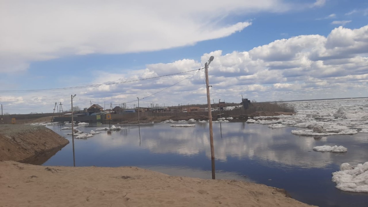 Власти Тулагино-Кильдямского наслега призвали эвакуировать детей и пожилых людей из-за угрозы паводка