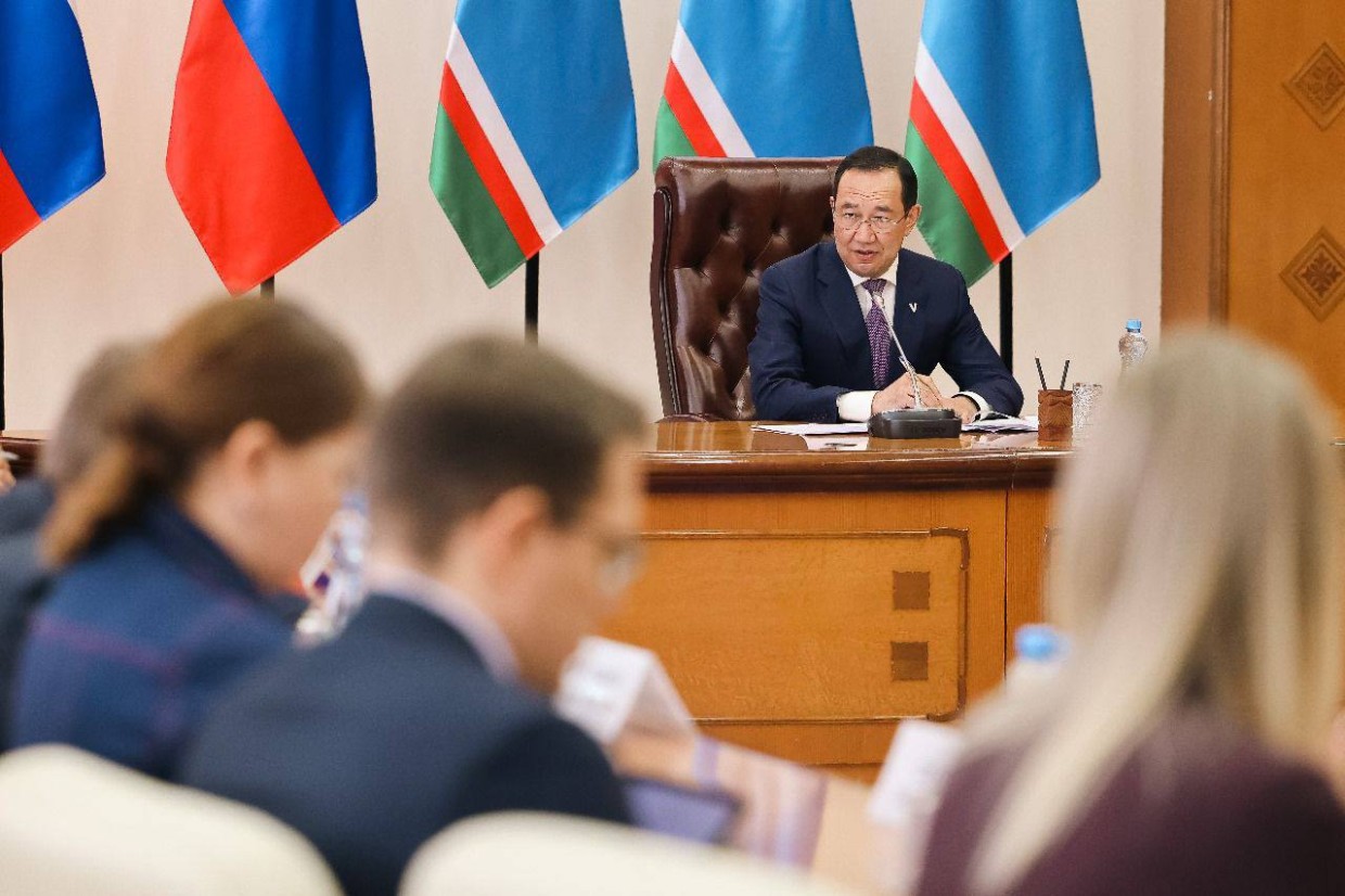 Ограничил командировки и поручил провести служебную проверку. Айсен Николаев сообщил о мерах по ликвидации последствий паводка
