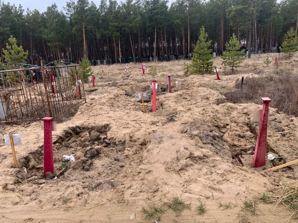 На Вилюйском кладбище Якутска небрежно хоронят безродных